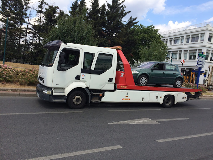 Aperçu des activités de la casse automobile HETTIER située à PARIS 16 (75116)